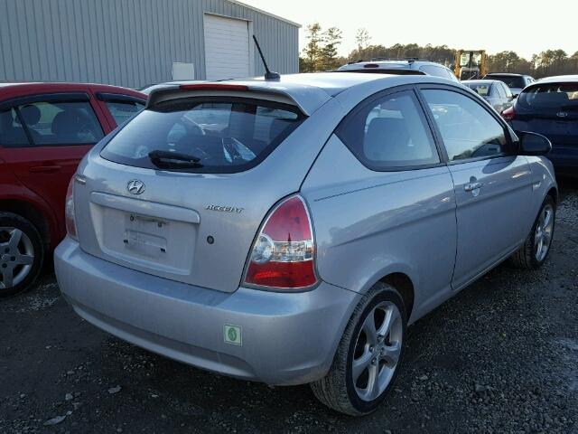 KMHCN36C89U114802 - 2009 HYUNDAI ACCENT SE SILVER photo 4