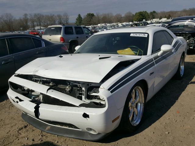 2B3CJ5DT7BH597062 - 2011 DODGE CHALLENGER WHITE photo 2