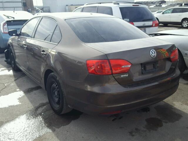 3VW2K7AJ6EM299692 - 2014 VOLKSWAGEN JETTA BASE BROWN photo 3