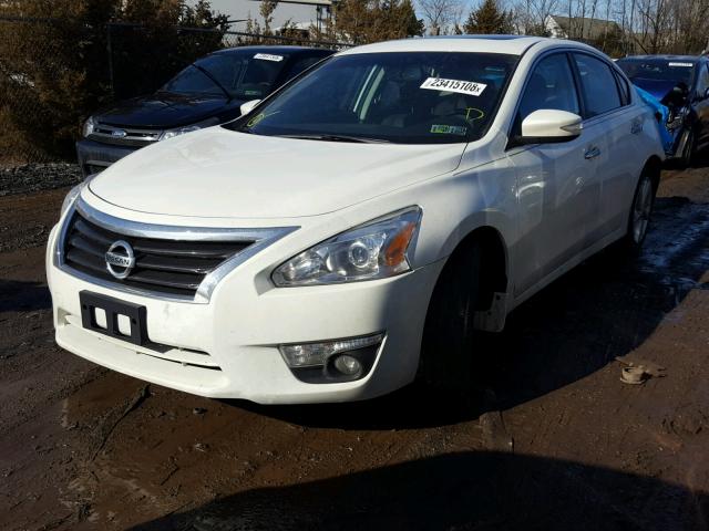 1N4AL3AP5EC113057 - 2014 NISSAN ALTIMA 2.5 WHITE photo 2