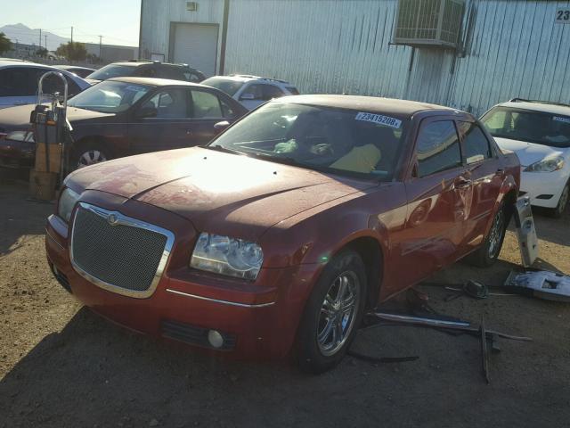 2C3KA53G87H604238 - 2007 CHRYSLER 300 TOURIN RED photo 2