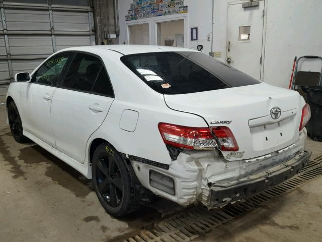 4T1BF3EK8AU523839 - 2010 TOYOTA CAMRY BASE WHITE photo 3