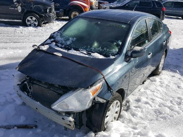 3N1CN7AP1GL911439 - 2016 NISSAN VERSA S GREEN photo 2