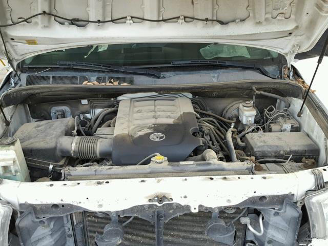 5TFRM5F19CX047726 - 2012 TOYOTA TUNDRA DOU WHITE photo 7