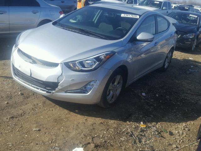 5NPDH4AEXGH762471 - 2016 HYUNDAI ELANTRA SE SILVER photo 2