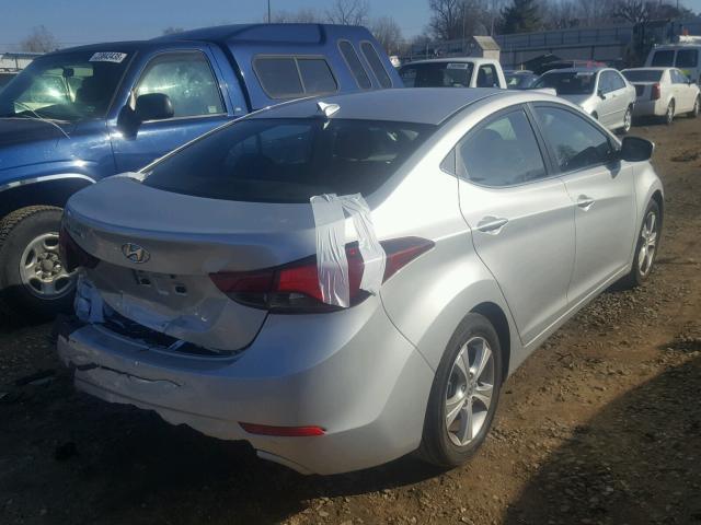 5NPDH4AEXGH762471 - 2016 HYUNDAI ELANTRA SE SILVER photo 4