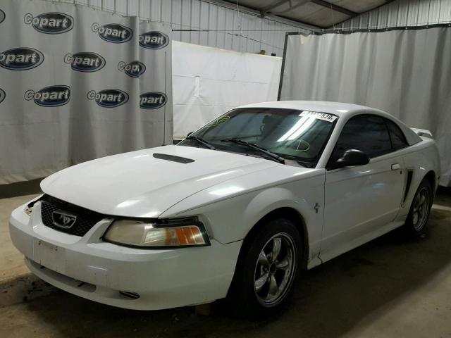 1FAFP40412F190526 - 2002 FORD MUSTANG WHITE photo 2