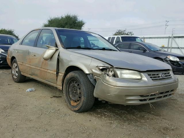 JT2BF22KXW0125073 - 1998 TOYOTA CAMRY CE TAN photo 1