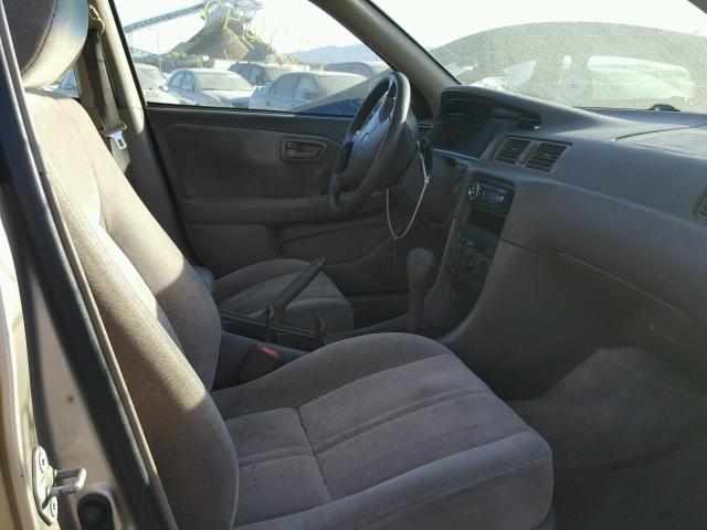 JT2BF22KXW0125073 - 1998 TOYOTA CAMRY CE TAN photo 5