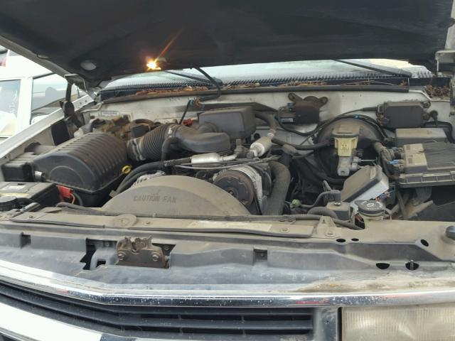 1GNFK16R7XJ489685 - 1999 CHEVROLET SUBURBAN K WHITE photo 7