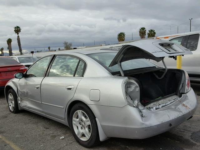 1N4AL11D03C258739 - 2003 NISSAN ALTIMA BAS SILVER photo 3