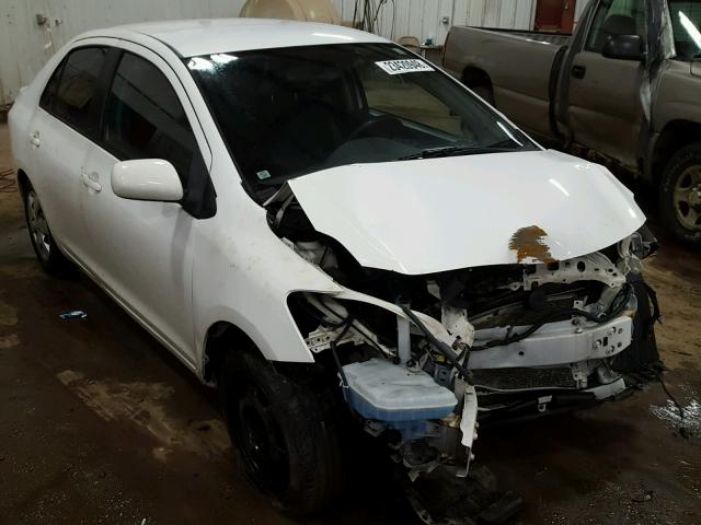 JTDBT923681210359 - 2008 TOYOTA YARIS WHITE photo 1