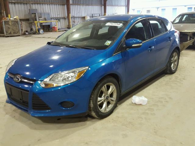 1FADP3K25DL225117 - 2013 FORD FOCUS SE BLUE photo 2