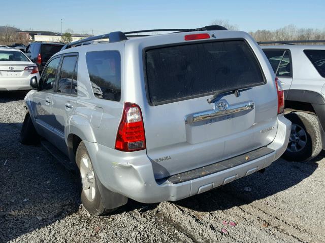 JTEZU14R460070518 - 2006 TOYOTA 4RUNNER SR SILVER photo 3