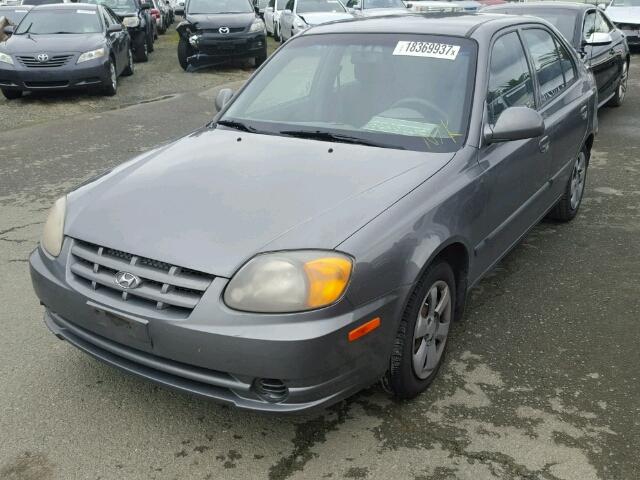 KMHCG55C85U251269 - 2005 HYUNDAI ACCENT GT GRAY photo 2