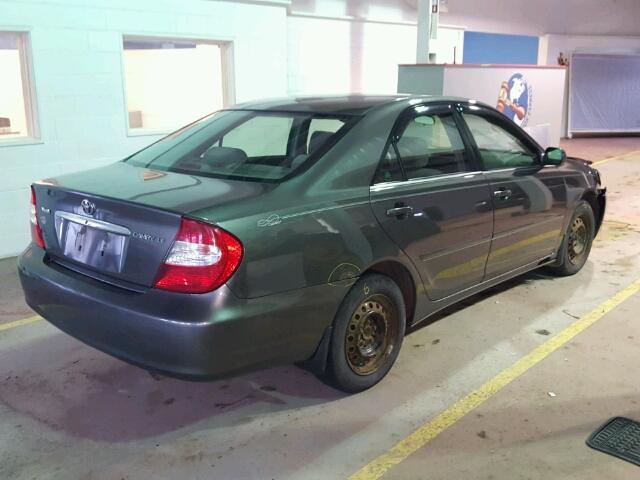 JTDBE32K320068127 - 2002 TOYOTA CAMRY LE GRAY photo 4