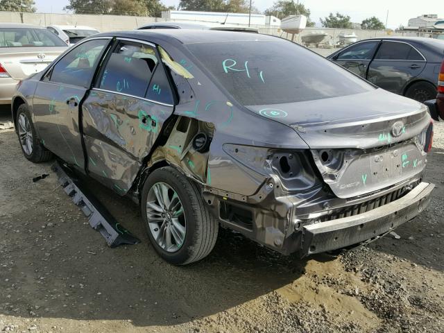 4T1BF1FK5GU116914 - 2016 TOYOTA CAMRY LE GRAY photo 3