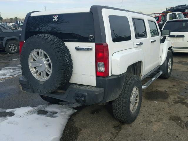 5GTEN13E188102367 - 2008 HUMMER H3 WHITE photo 4