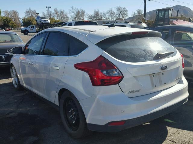 1FADP3N27EL111052 - 2014 FORD FOCUS TITA WHITE photo 3