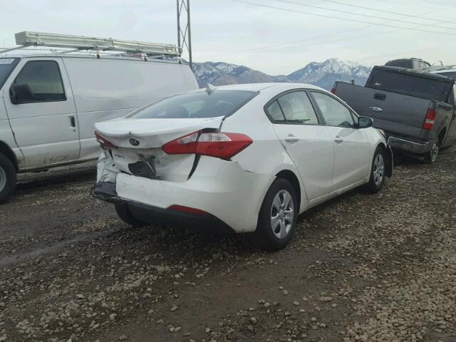 KNAFK4A68G5534761 - 2016 KIA FORTE LX WHITE photo 4