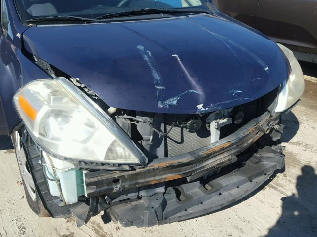 3N1BC13E47L370588 - 2007 NISSAN VERSA S BLUE photo 9