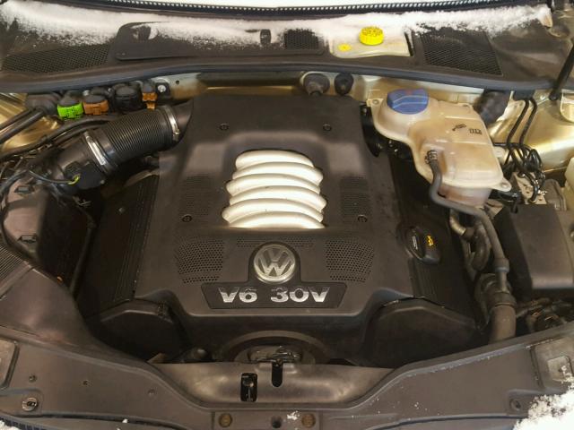 WVWRH63B44P045553 - 2004 VOLKSWAGEN PASSAT GLX GOLD photo 7