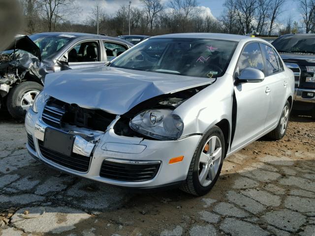 3VWJM71K29M136784 - 2009 VOLKSWAGEN JETTA S SILVER photo 2