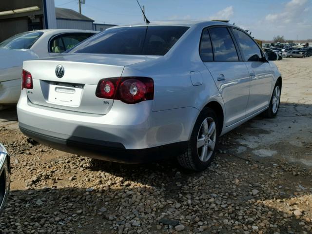 3VWJM71K29M136784 - 2009 VOLKSWAGEN JETTA S SILVER photo 4