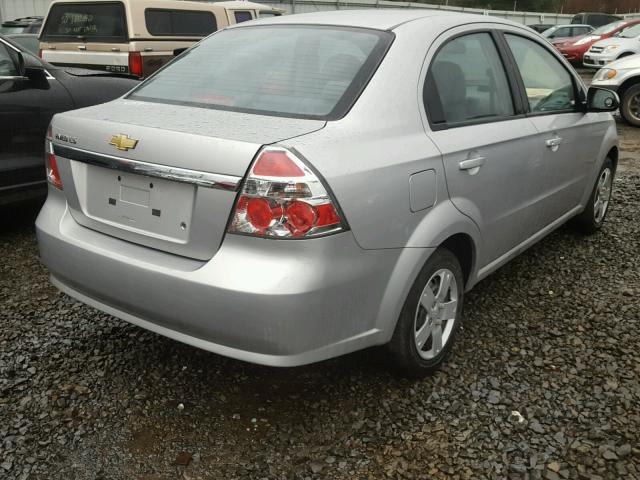 KL1TD56E89B602168 - 2009 CHEVROLET AVEO LS SILVER photo 4