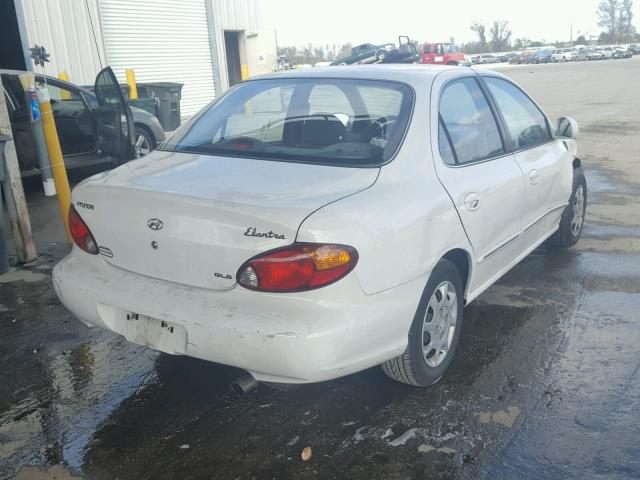 KMHJF35F7YU992719 - 2000 HYUNDAI ELANTRA GL WHITE photo 4