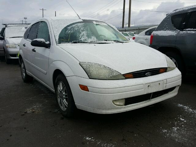 3FAFP37Z83R135779 - 2003 FORD FOCUS ZX5 WHITE photo 1