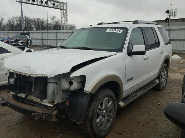 1FMEU74E17UA43124 - 2007 FORD EXPLORER E WHITE photo 2