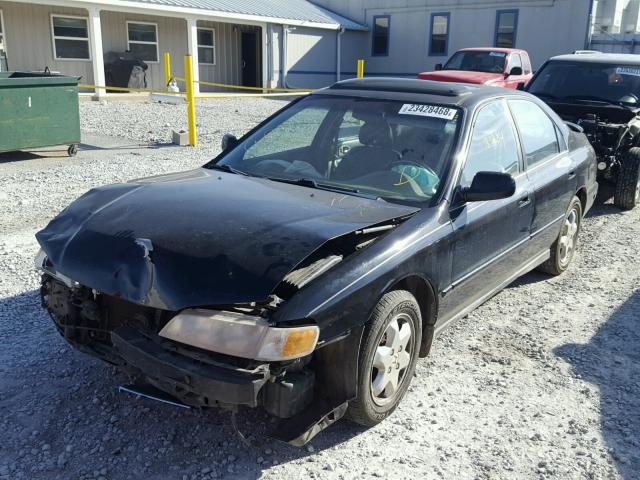 1HGCE6675TA026180 - 1996 HONDA ACCORD EX BLACK photo 2