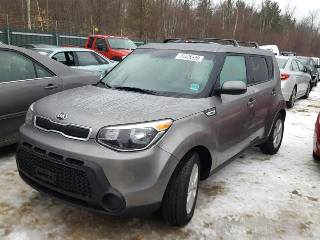 KNDJN2A22G7358851 - 2016 KIA SOUL GRAY photo 2