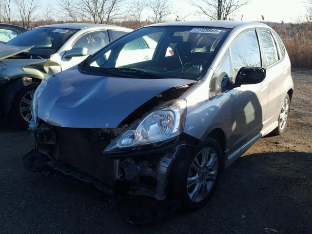 JHMGE8H48AS024007 - 2010 HONDA FIT SPORT GRAY photo 2