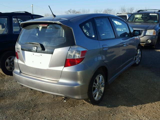 JHMGE8H48AS024007 - 2010 HONDA FIT SPORT GRAY photo 4