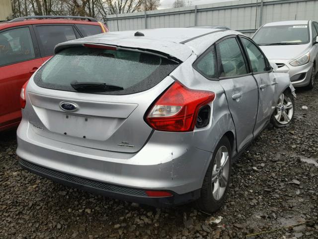 1FADP3K28EL334236 - 2014 FORD FOCUS SE SILVER photo 4