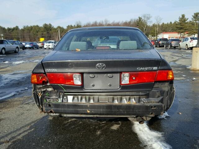 4T1BG22K21U824389 - 2001 TOYOTA CAMRY CE GRAY photo 9