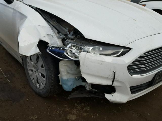 3FA6P0G71DR372760 - 2013 FORD FUSION S WHITE photo 9