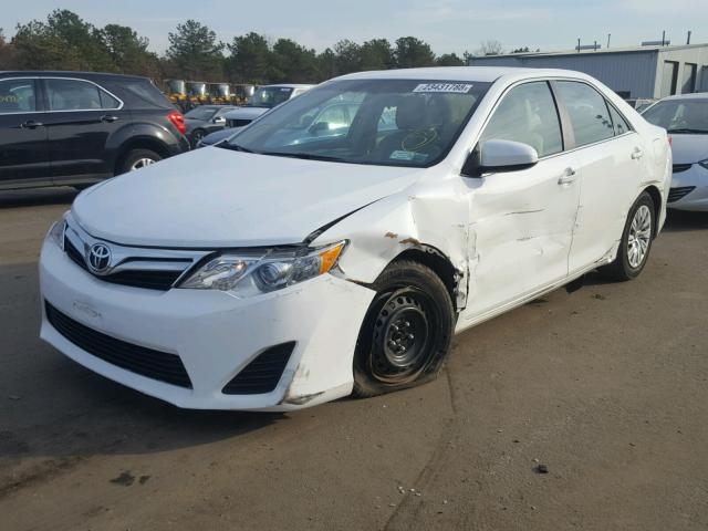 4T4BF1FK0DR286129 - 2013 TOYOTA CAMRY L WHITE photo 2