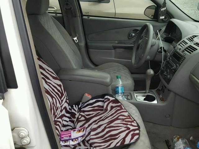 1G1ZT54884F190685 - 2004 CHEVROLET MALIBU LS WHITE photo 5