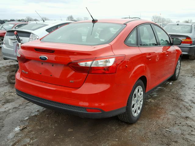 1FAHP3F27CL152035 - 2012 FORD FOCUS SE RED photo 4