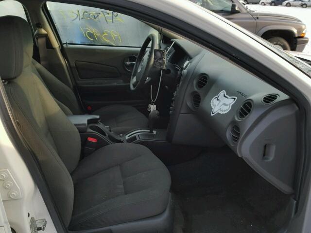 2G2WP522041233165 - 2004 PONTIAC GRAND PRIX WHITE photo 5