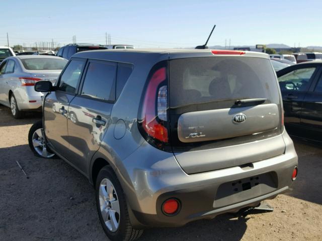 KNDJN2A22H7486606 - 2017 KIA SOUL GRAY photo 3