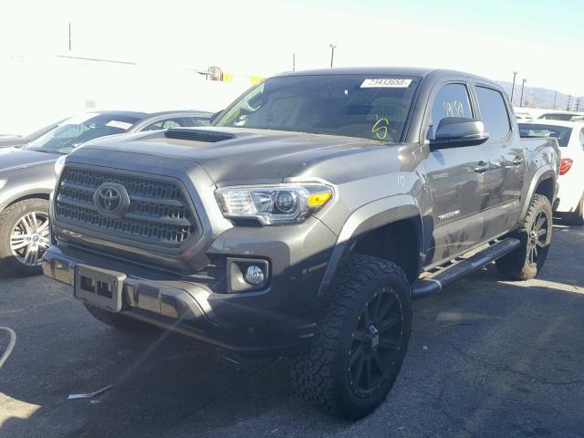 3TMAZ5CN0GM009741 - 2016 TOYOTA TACOMA DOU GRAY photo 2