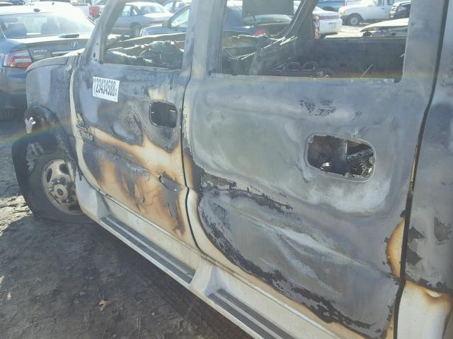 1GCJC33215F875764 - 2005 CHEVROLET SILVERADO BURN photo 10