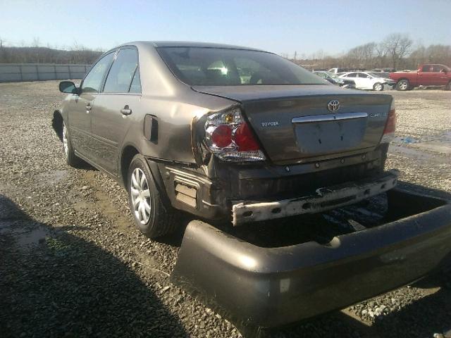 4T1BE32K05U560025 - 2005 TOYOTA CAMRY LE GRAY photo 3