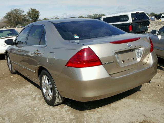 1HGCM567X7A024184 - 2007 HONDA ACCORD EX GOLD photo 3