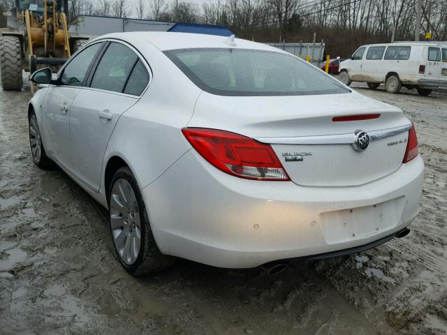 W04GZ5GV4B1091722 - 2011 BUICK REGAL CXL WHITE photo 3