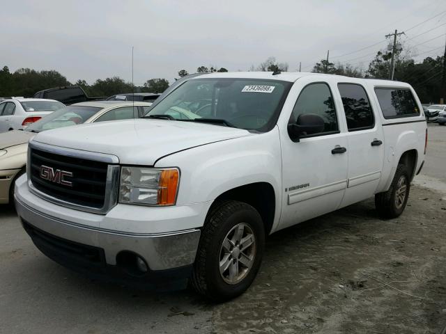 3GTEC13J98G272819 - 2008 GMC SIERRA C15 WHITE photo 2